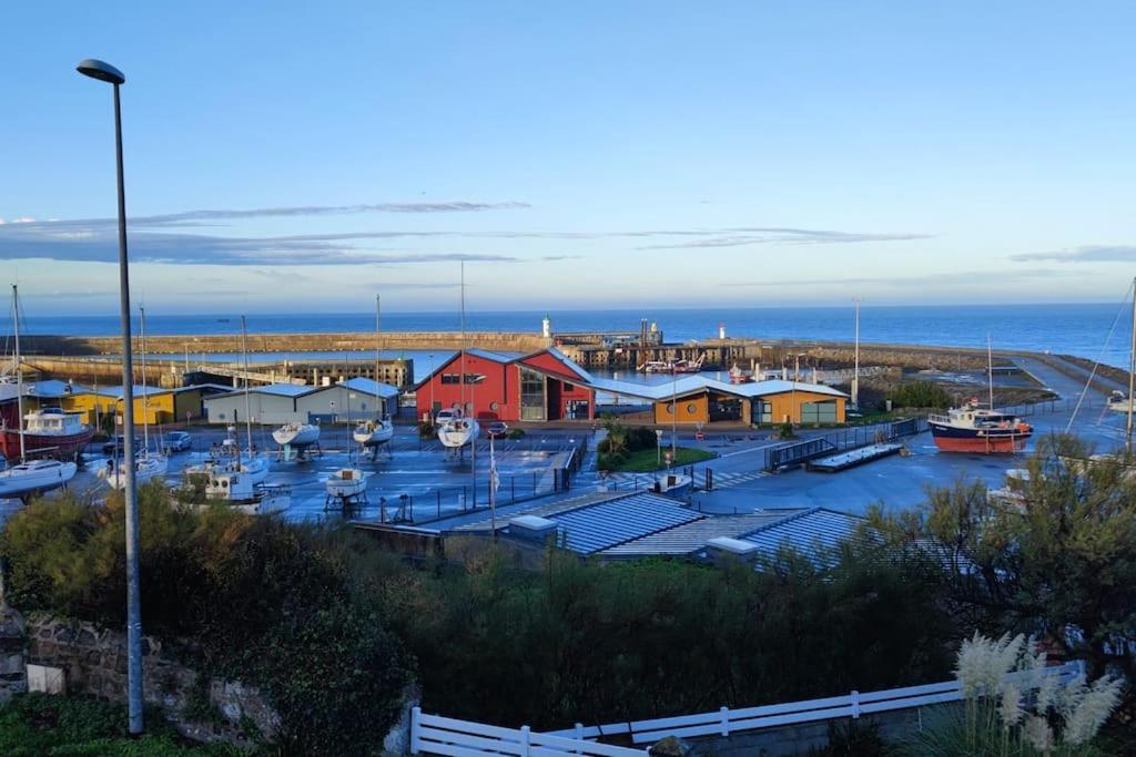 Maison A Cote De La Mer Flamanville Exterior photo